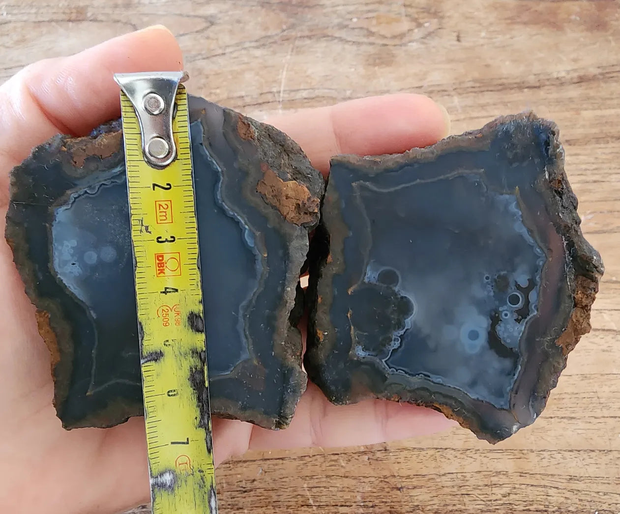 2.8 lbs Agate Stones