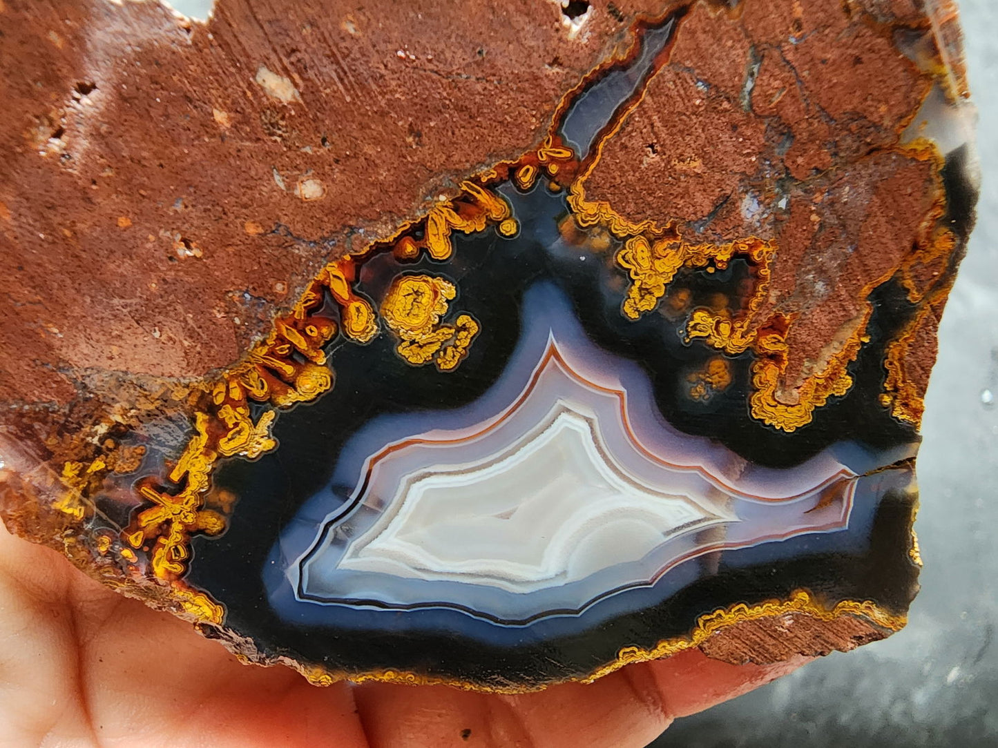 Banded & Plume Agate - We❤️Rocks