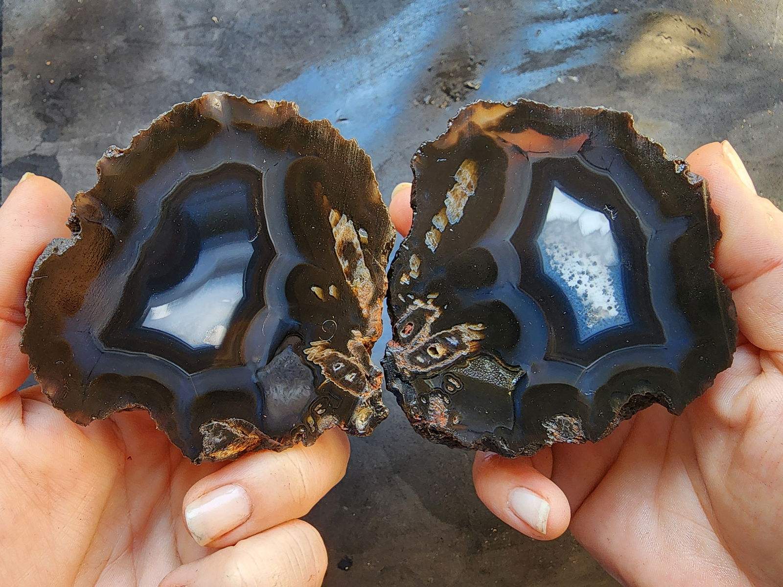 Black Banded Agate Pair - We❤️Rocks