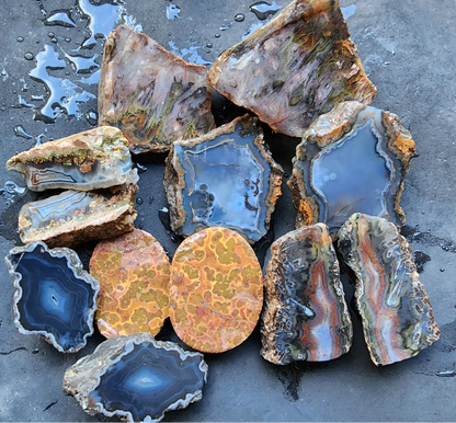 2.8 lbs Agate Stones