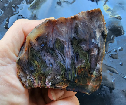 2.8 lbs Agate Stones