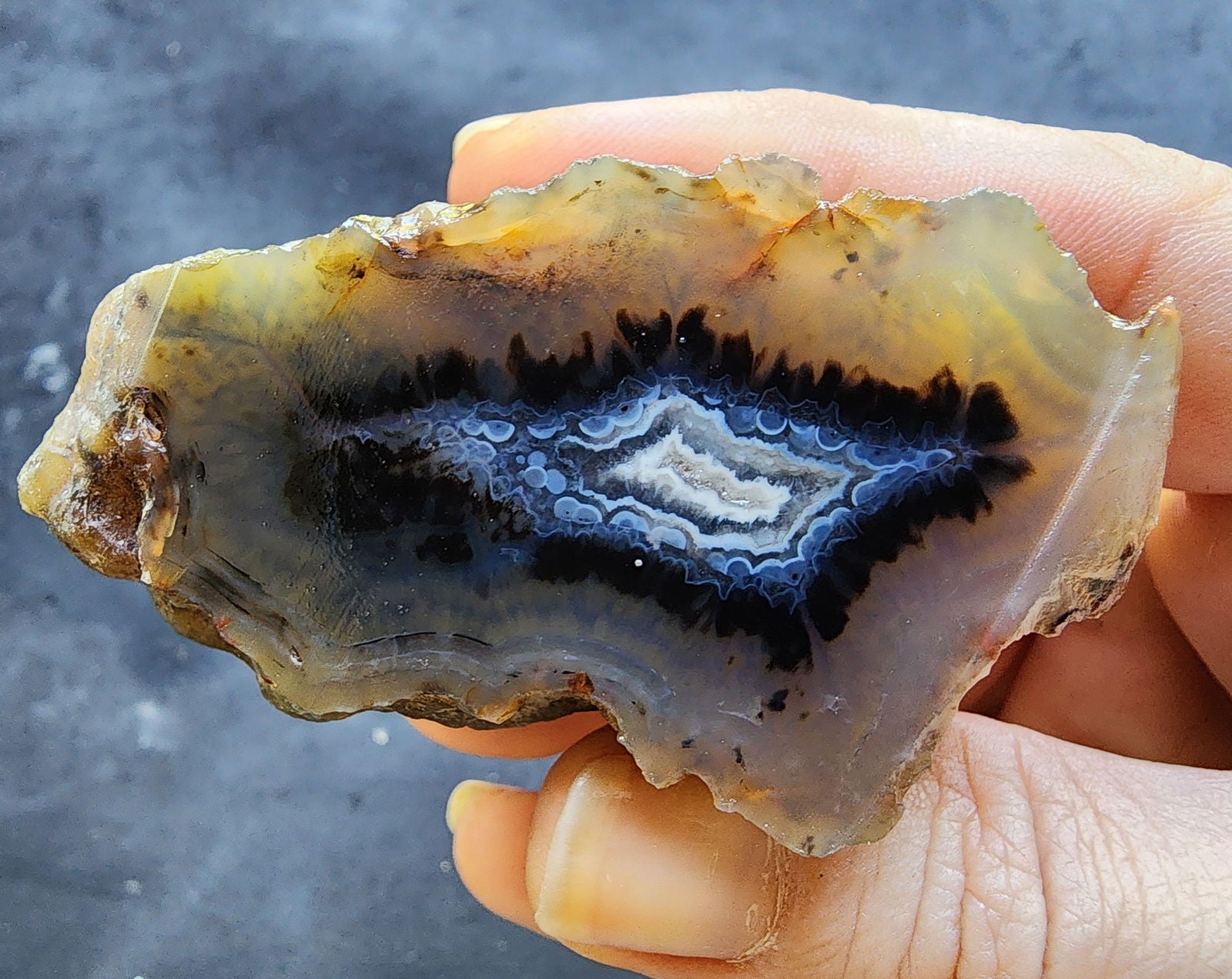 Unique Agate - We❤️Rocks